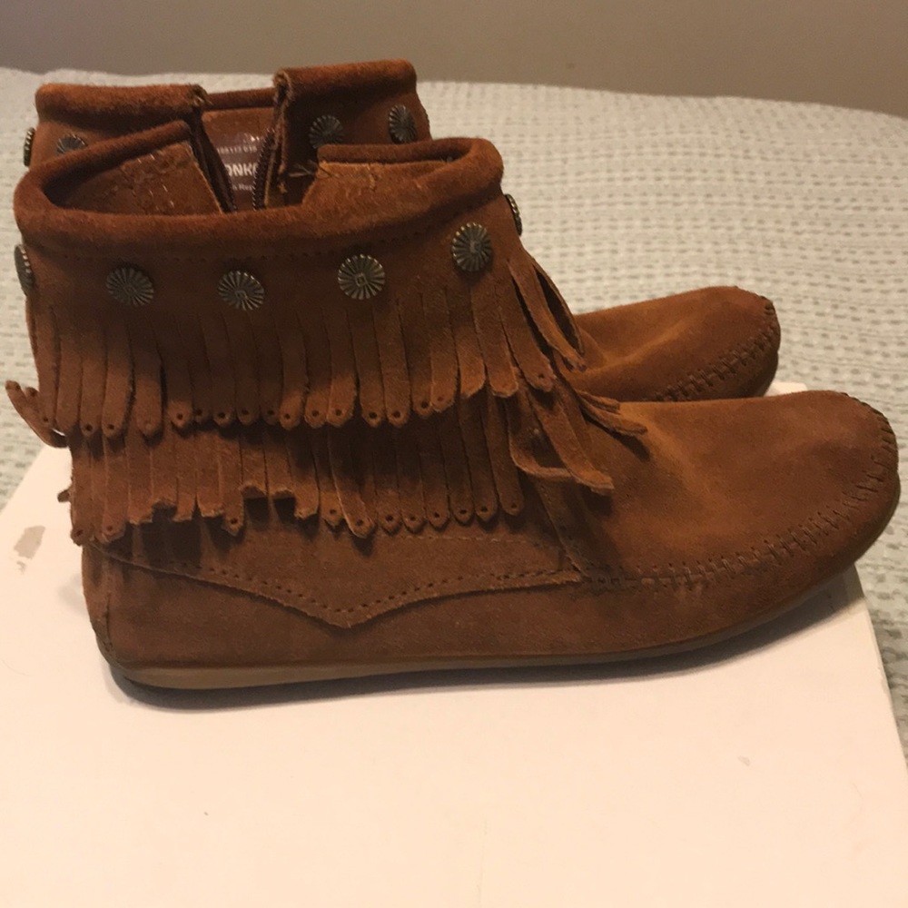 Minnetonka Brown Booties 8.5 used with box